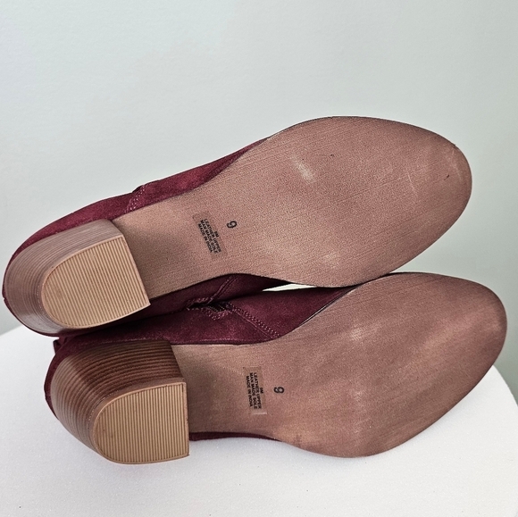 New Diba Sleek Bootie Burgundy Suede Gold Buckle Ankle Women Size 9 - Picture 9 of 12